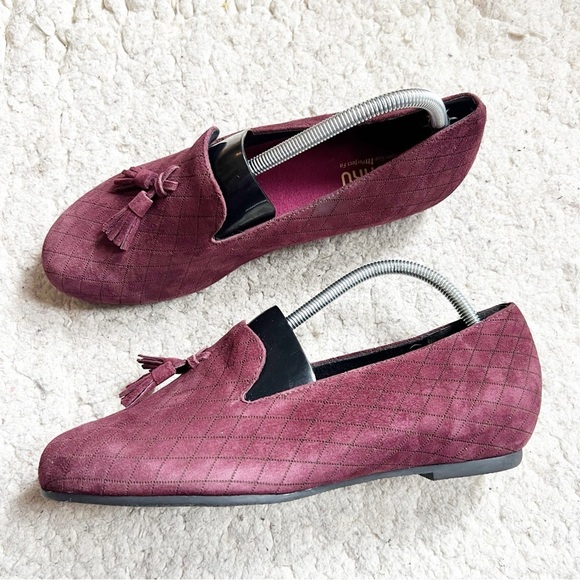 Munro: Burgundy Quilted Suede Tasseled "Tallie" Hidden Wedge Loafer Size 9.5 WW - Picture 1 of 9